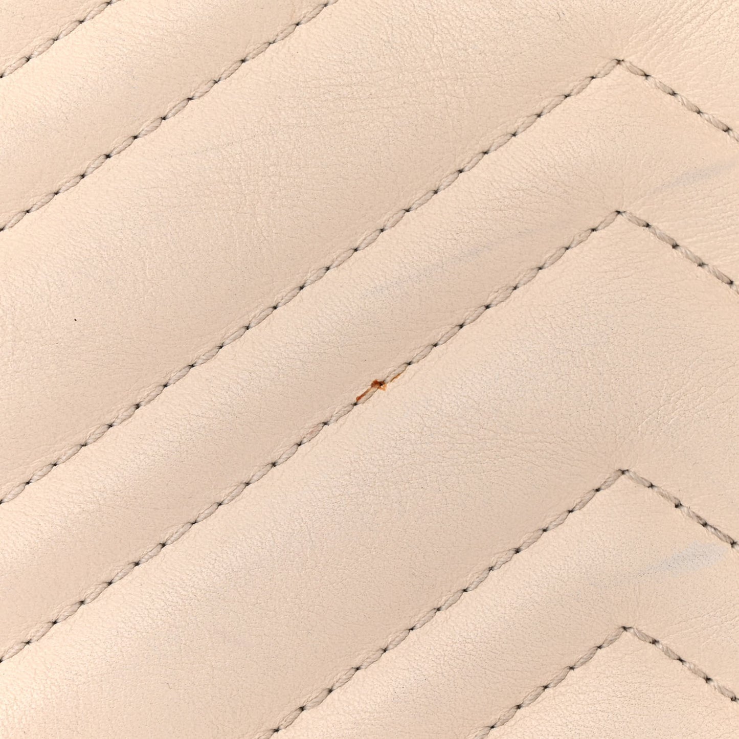 Calfskin Matelasse Medium GG Marmont Shoulder Tote Bag White