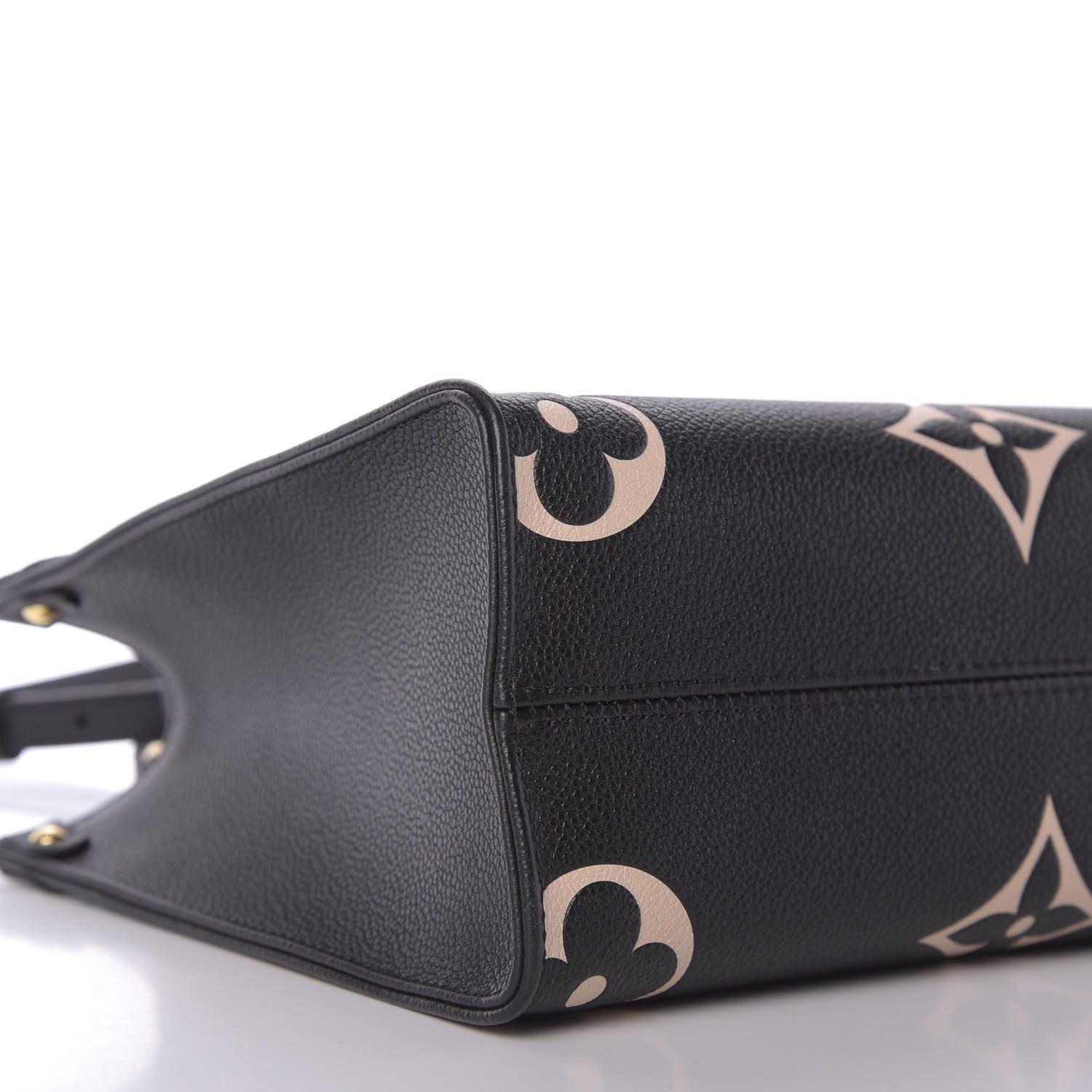 Louis Vuitton Empreinte Monogram Giant Onthego PM Black Beige 7 of 10