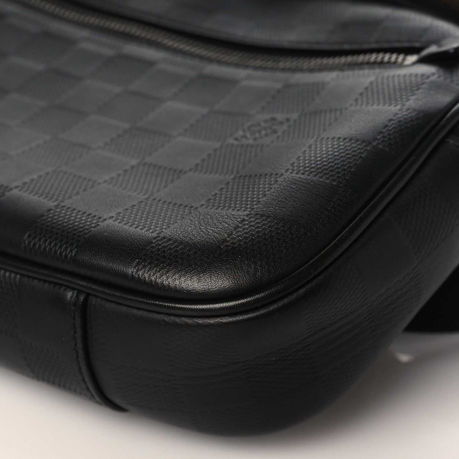 Louis Vuitton Damier Infini Ambler Onyx 8 of 8