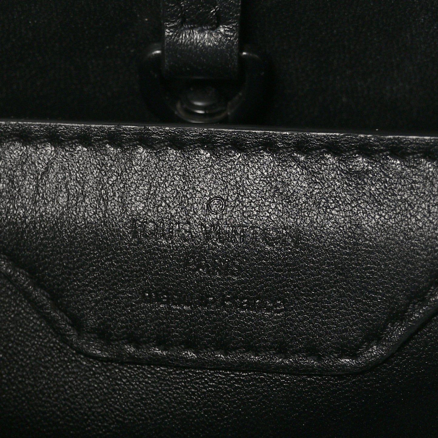 Taurillon Capucines BB Matte Black