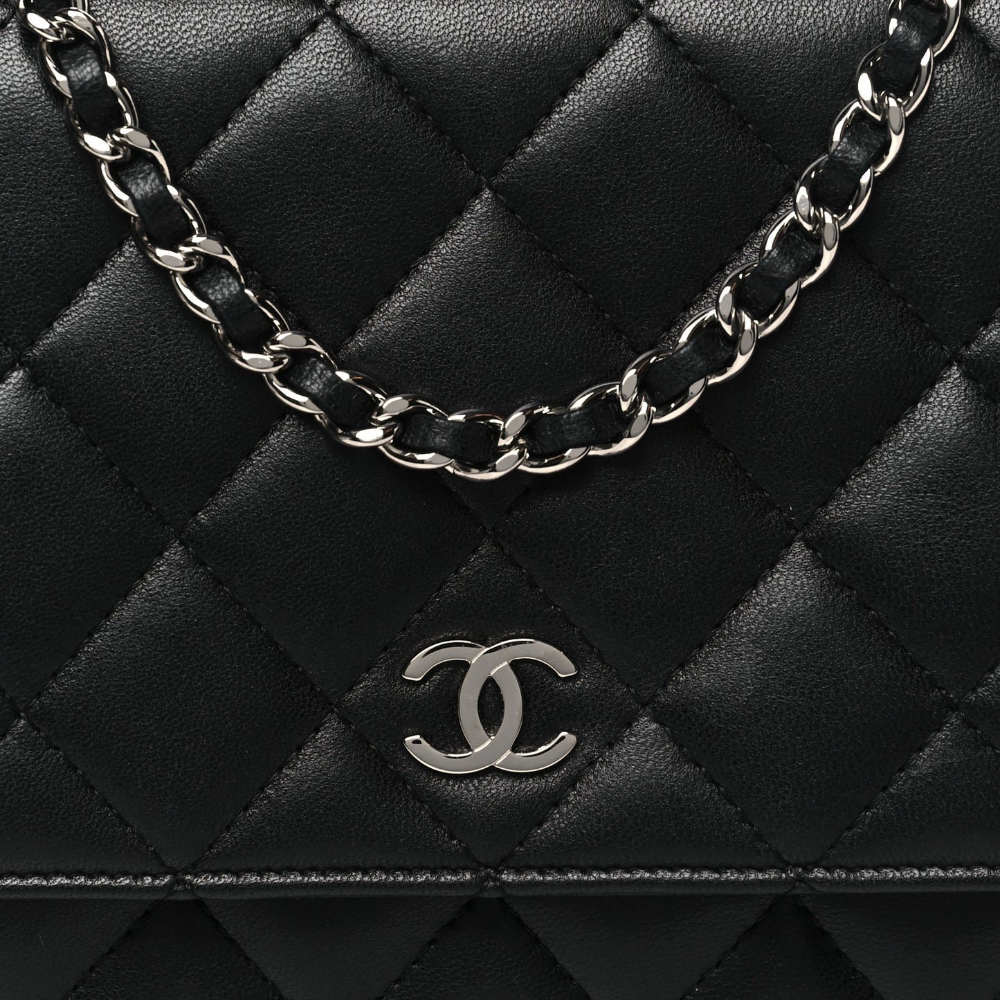 Lambskin Quilted Wallet On Chain WOC Black