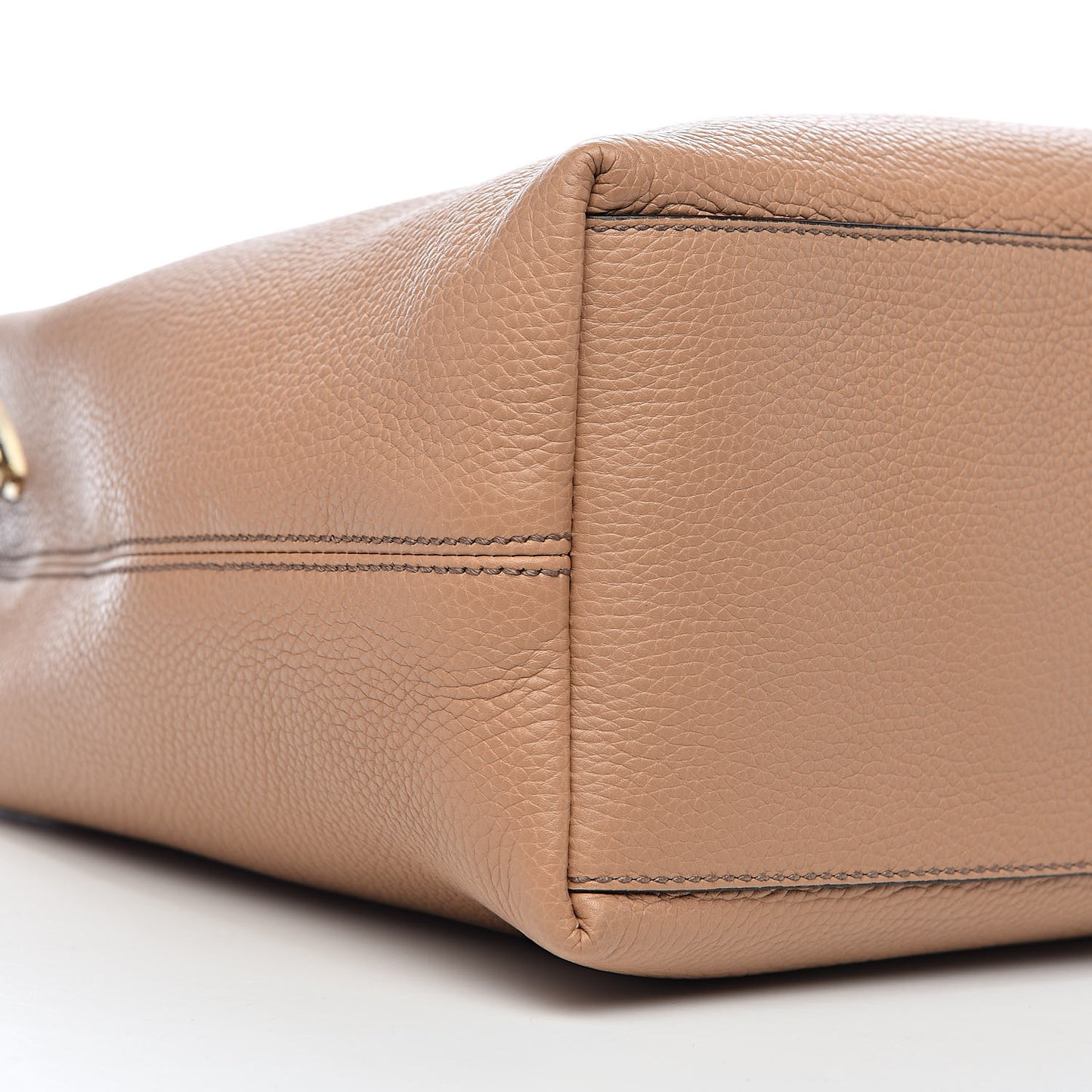 Pebbled Calfskin Medium Soho Chain Shoulder Bag Rose Beige