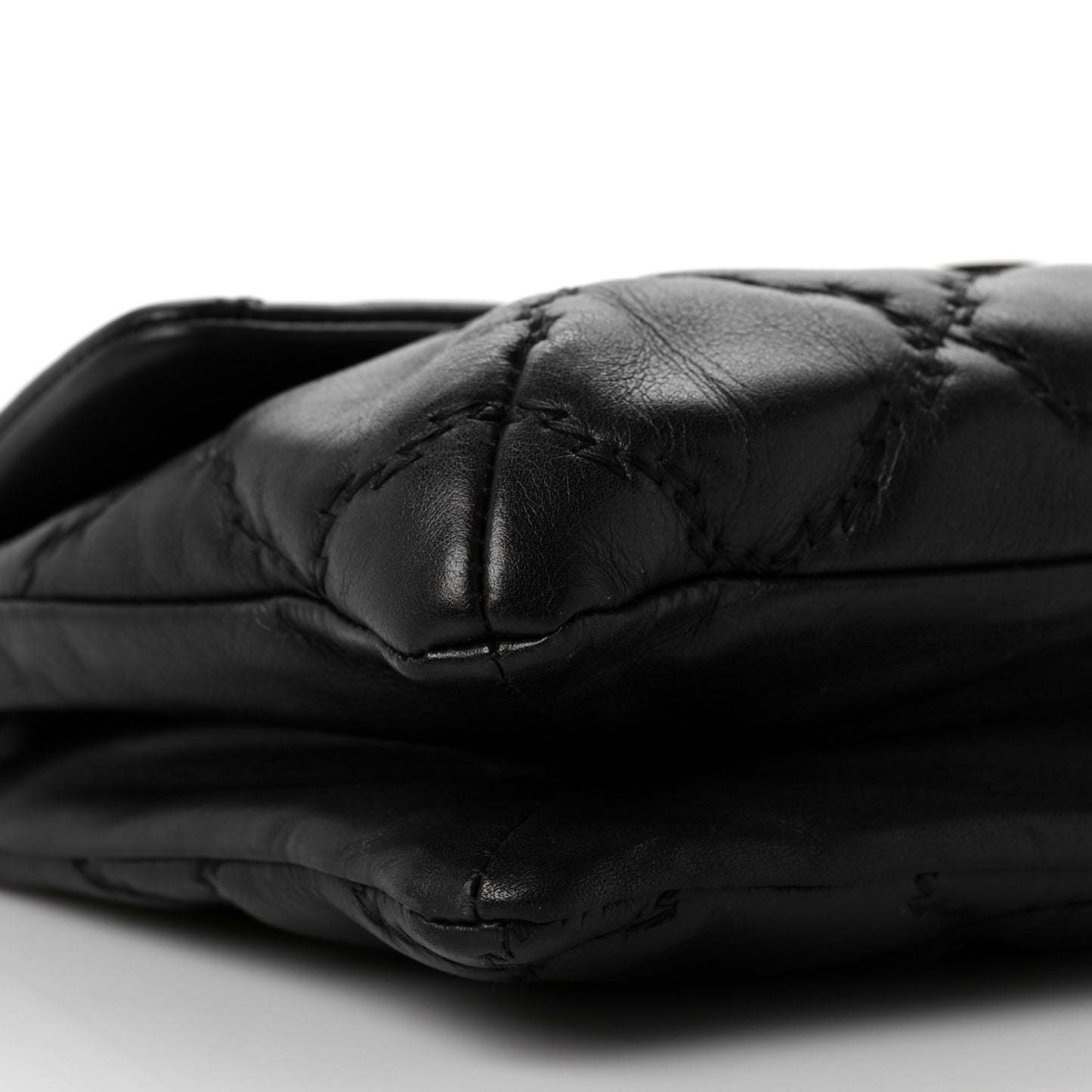 Calfskin Quilted Double Stitch Hamptons Clutch with Chain Black