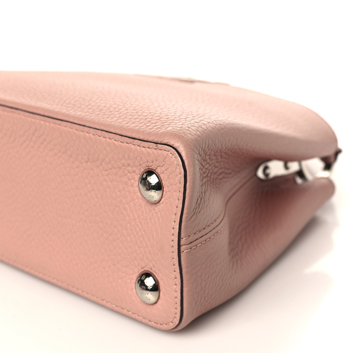 Louis Vuitton Taurillon Capucines BB Magnolia 7 of 7