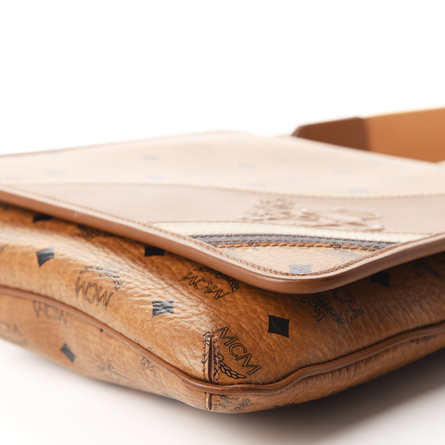 Calfskin Visetos Munich Lion Messenger Cognac