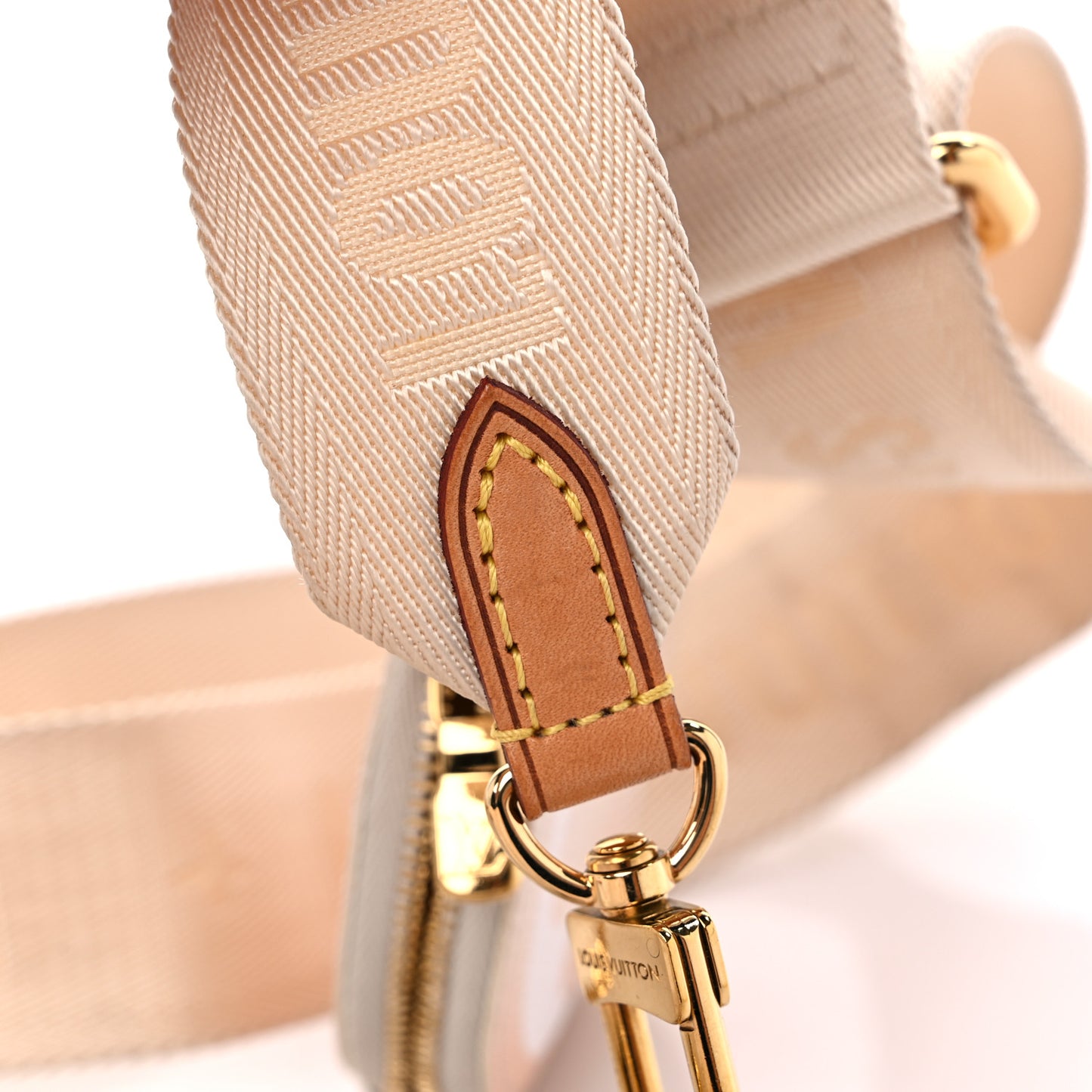 Monogram Giant By The Pool Multi Pochette Accessories Brume