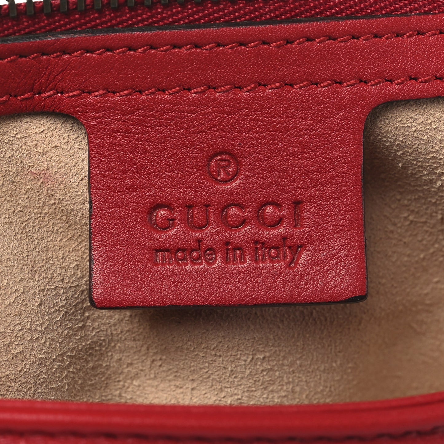 Calfskin Matelasse Medium GG Marmont Shoulder Bag Hibiscus Red