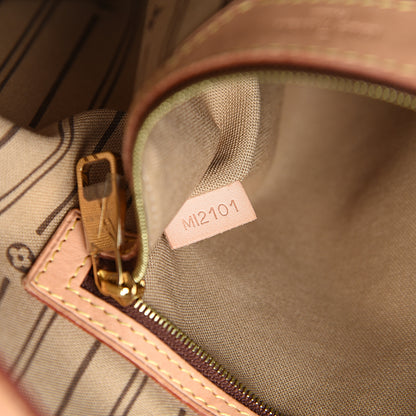 Louis Vuitton Monogram Delightful GM 8 of 11