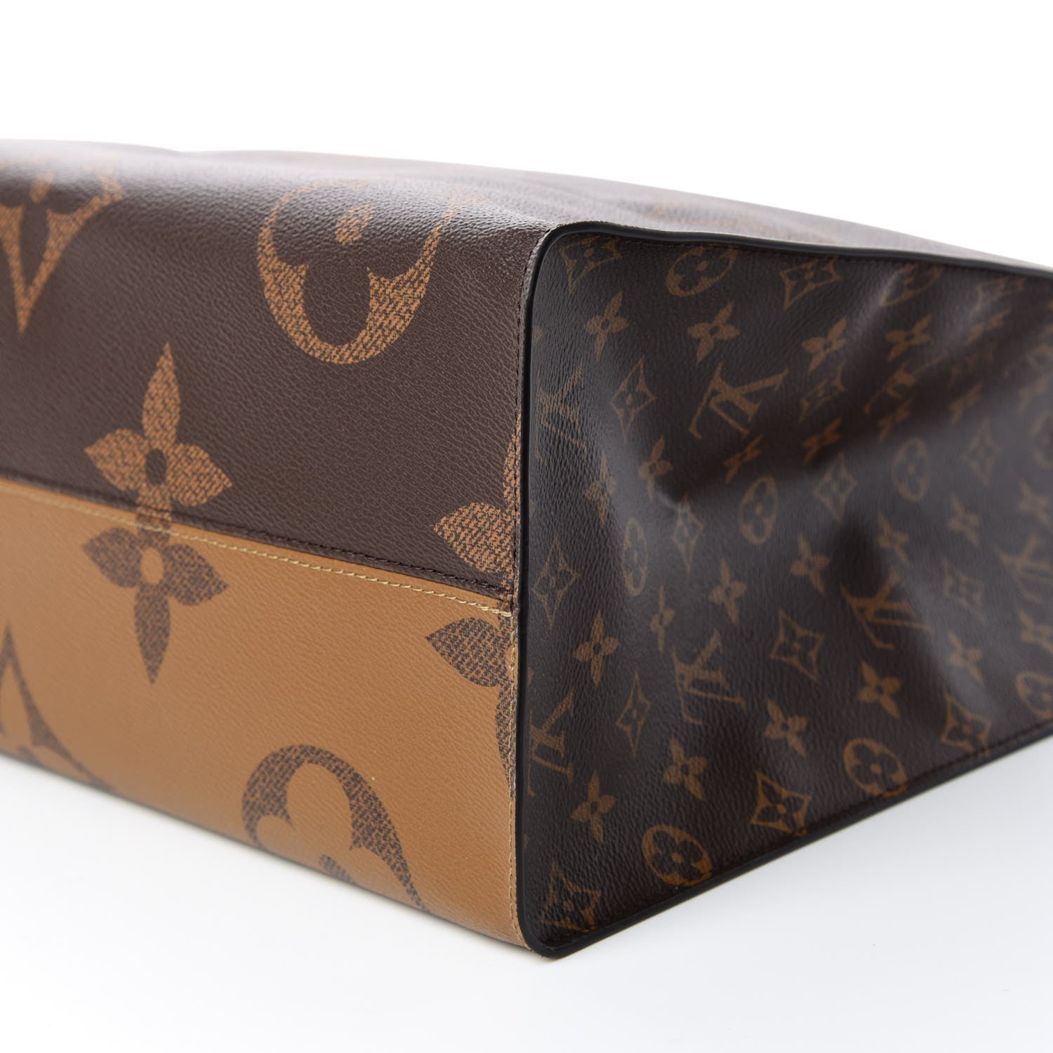 Louis Vuitton Reverse Monogram Giant Onthego GM 7 of 10