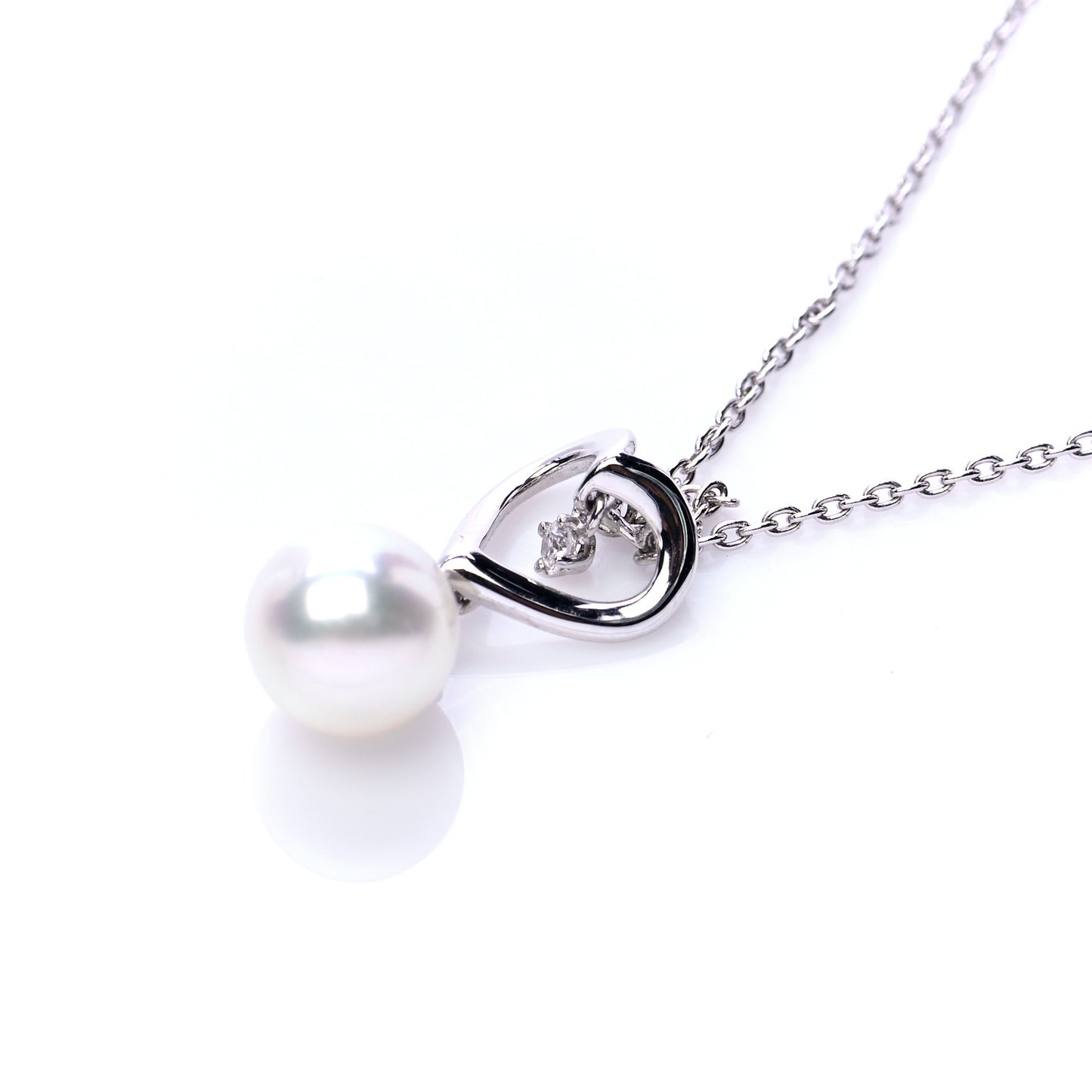 18K White Gold Diamond Akoya Pearl 7mm Heart Drop Pendant Necklace