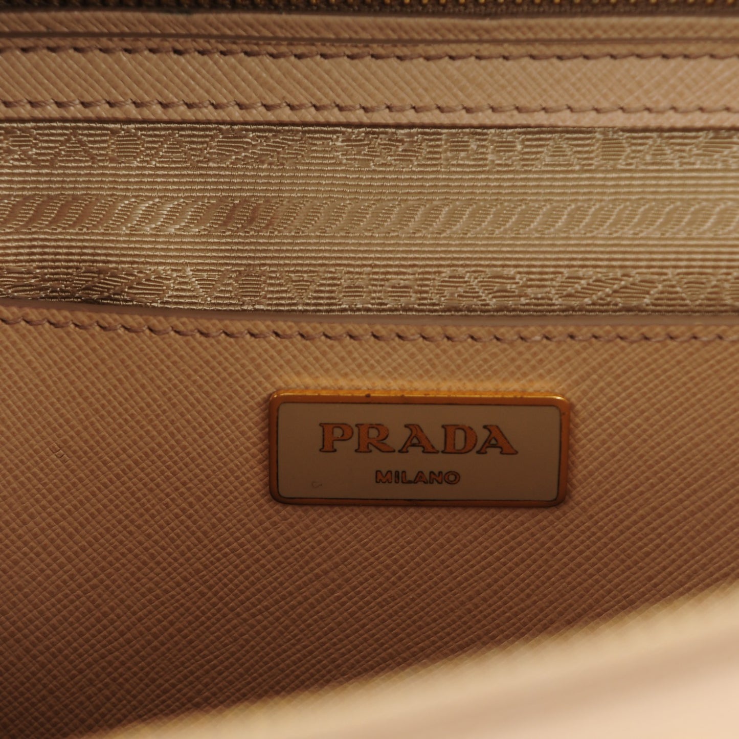 Saffiano Large Galleria Double Zip Tote Sabbia