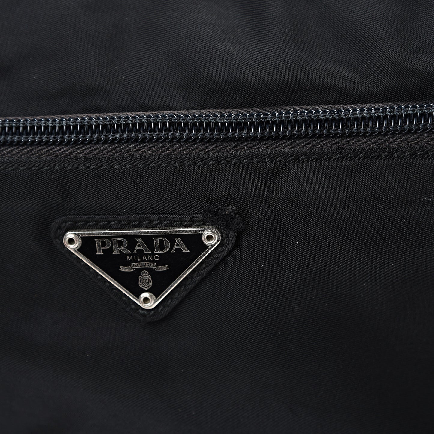 Nylon Flat Messenger Bag Black