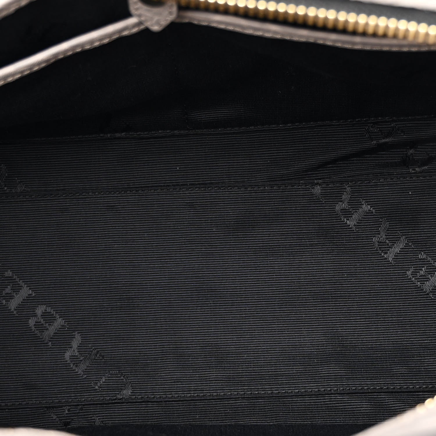 Burberry Signature Grain Medium Gainsborough Pale Grey 5 of 11