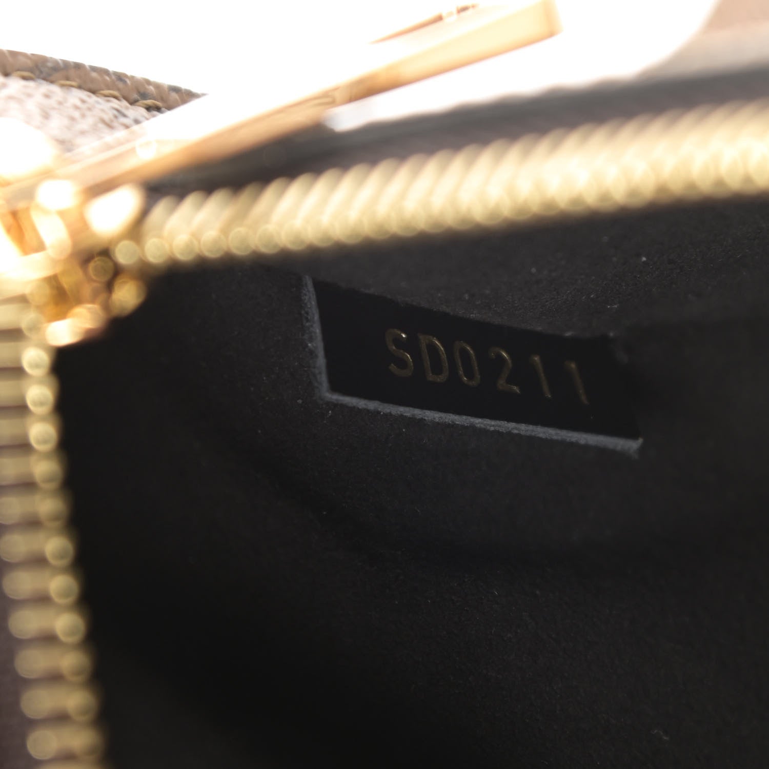 Louis Vuitton Reverse Monogram Pochette Metis 7 of 10