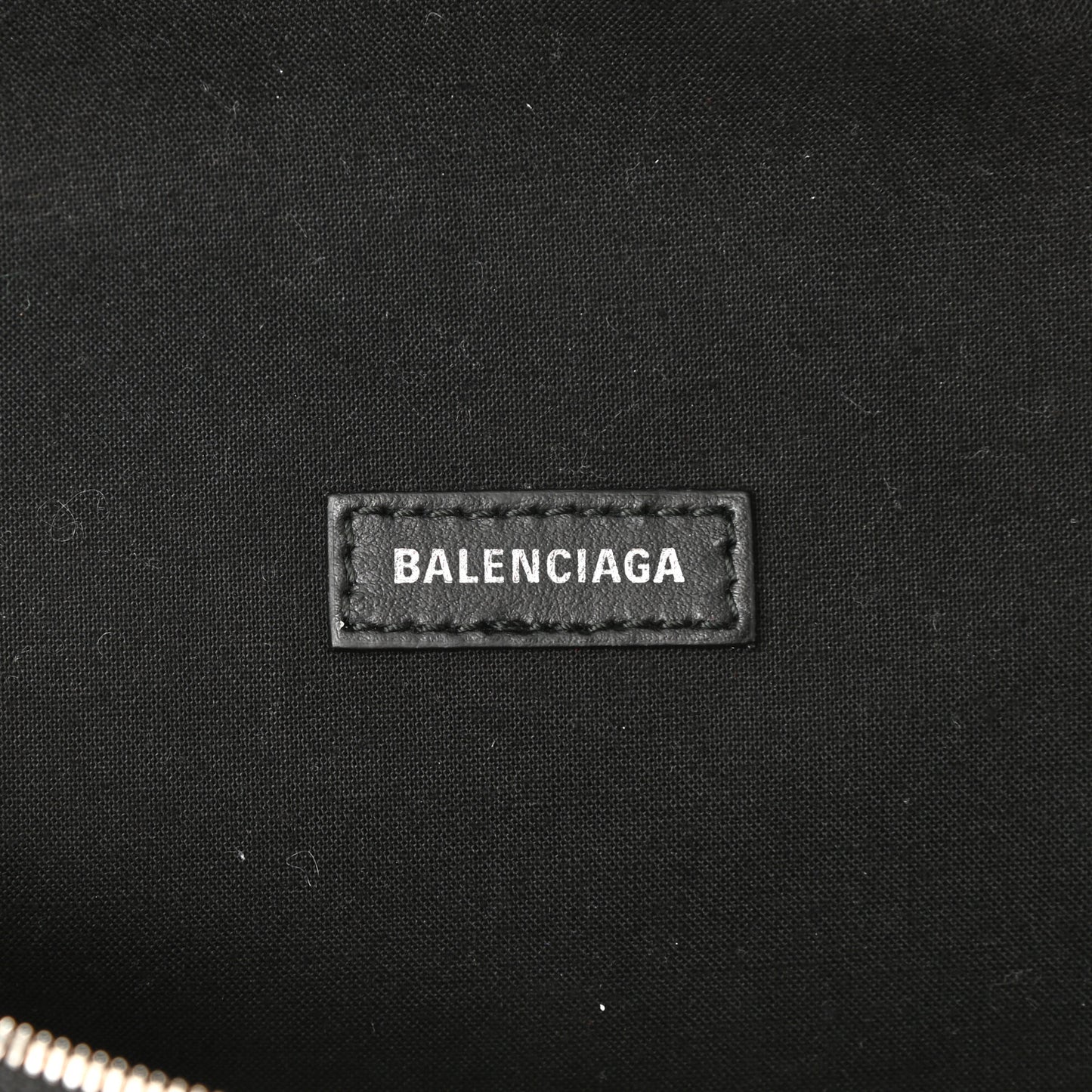 Supple Calfskin Signature Logo Large Everyday Beltpack Black