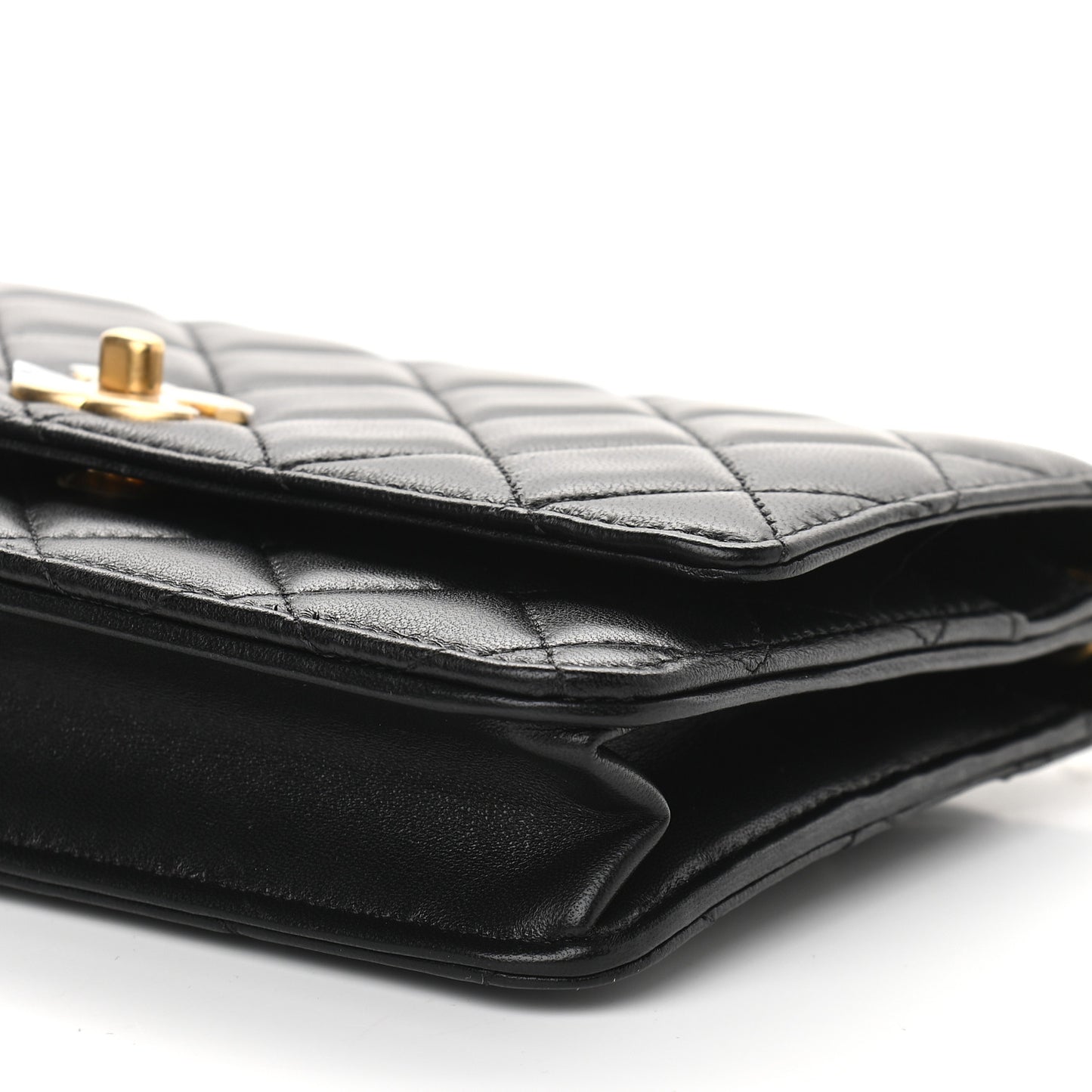 Lambskin Quilted CC Pearl Crush Wallet on Chain WOC Black