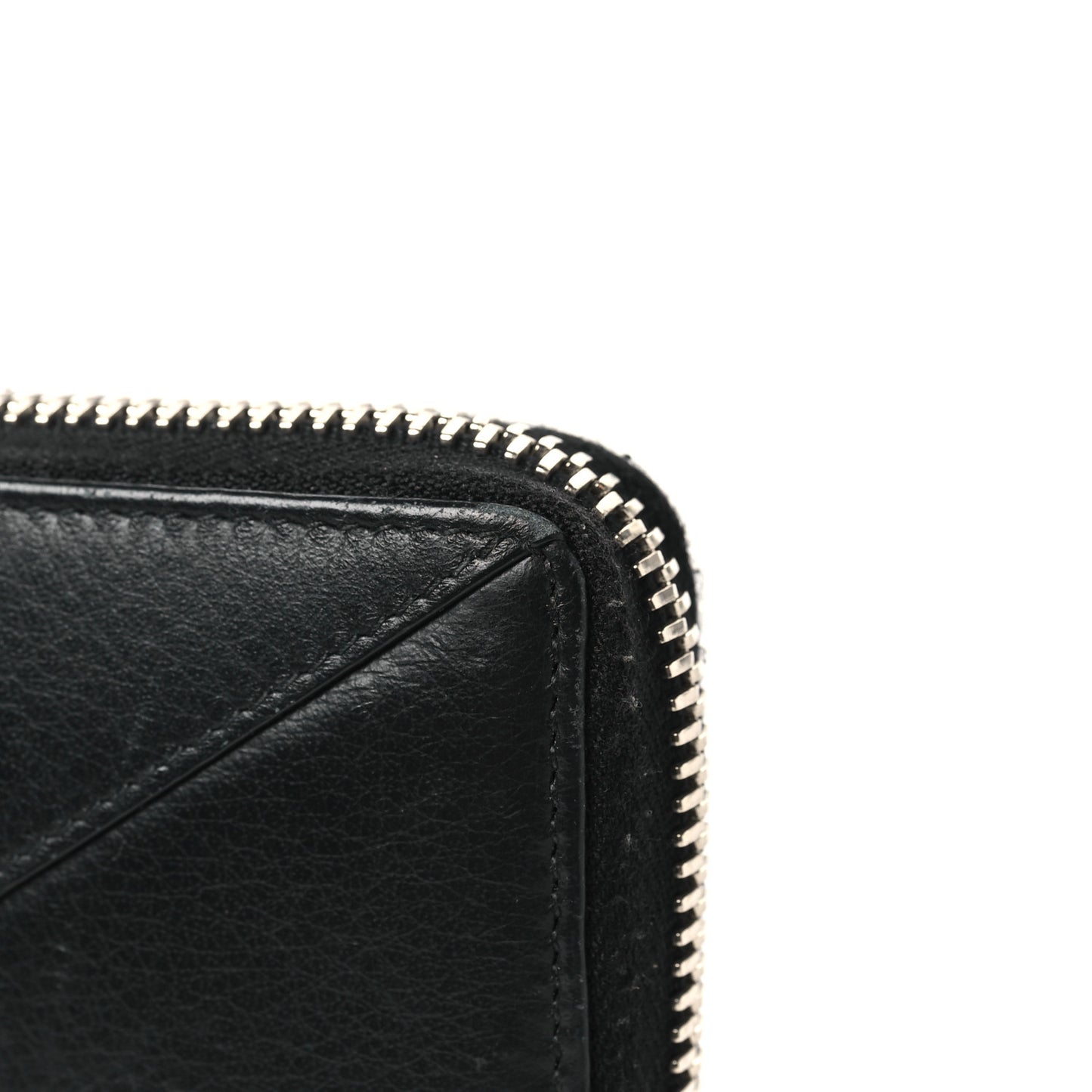 Calfskin Papier Zip Around Wallet Black