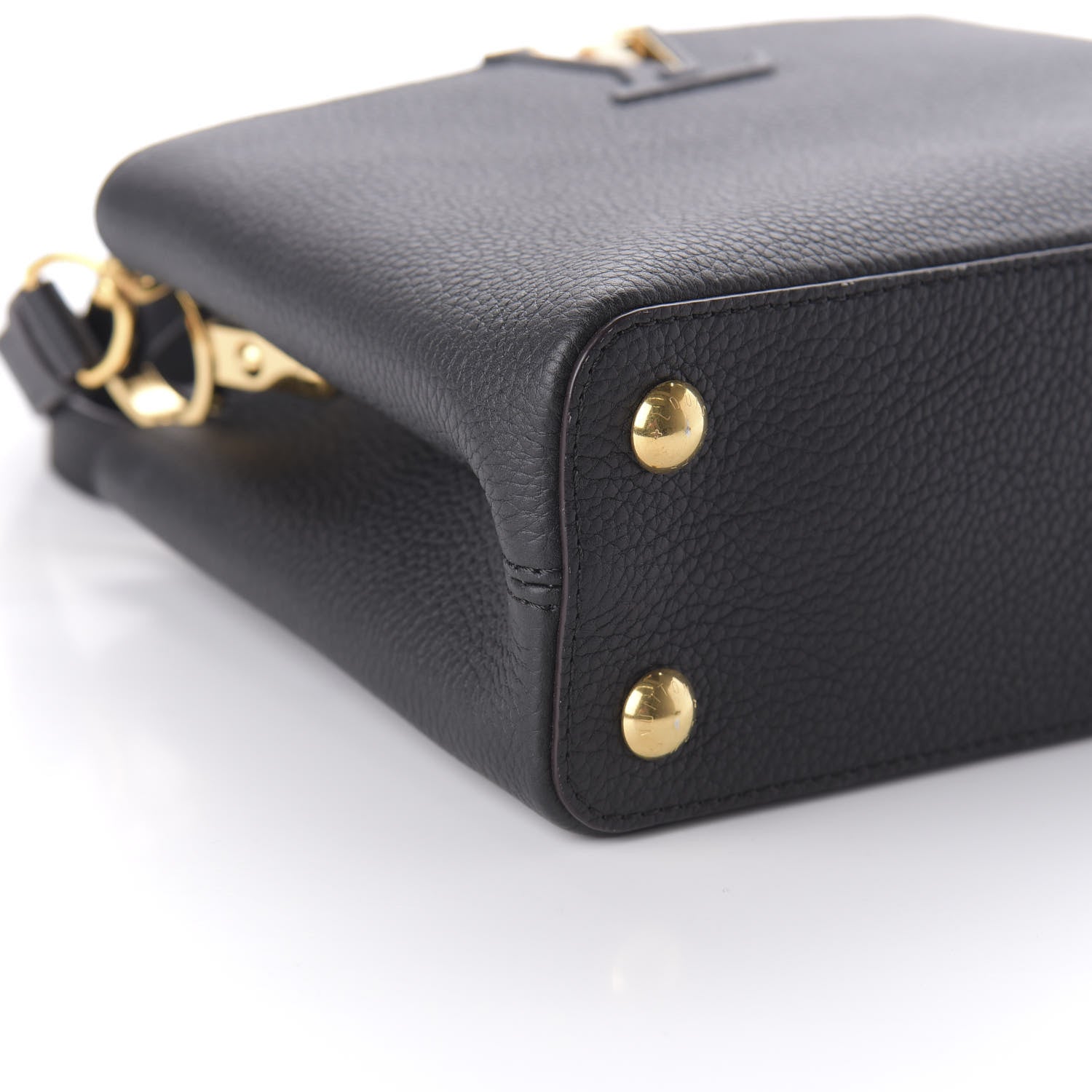 Louis Vuitton Taurillon Capucines BB Black 6 of 10
