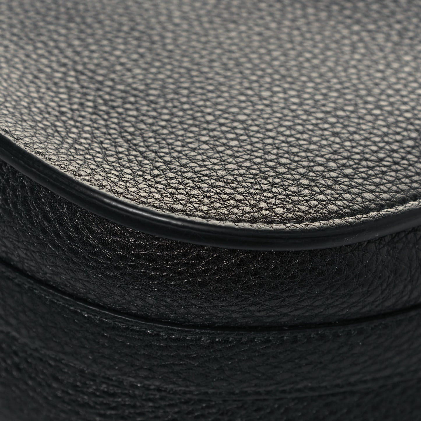Grained Calfskin Large Bobby Flap Black