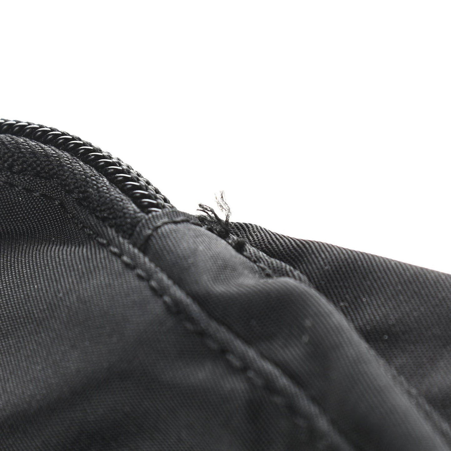 Nylon Vela Messenger Black