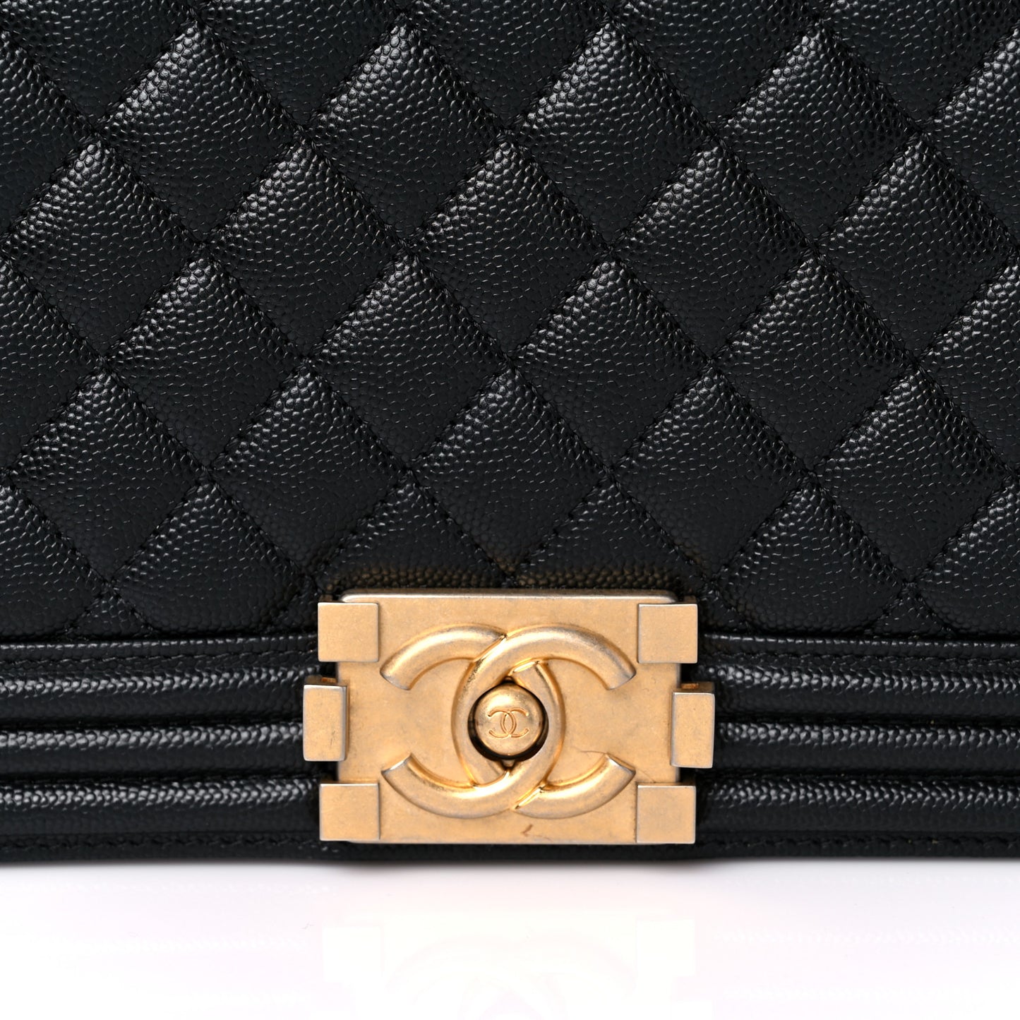 Caviar Quilted Large Boy Flap Black