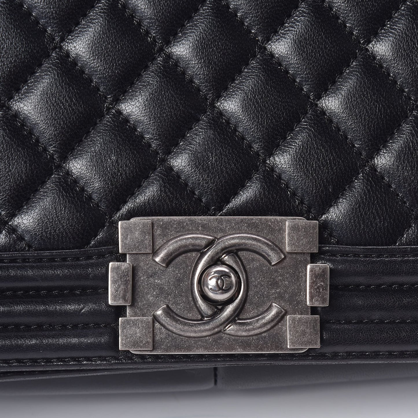 Lambskin Quilted Large Boy Flap Black