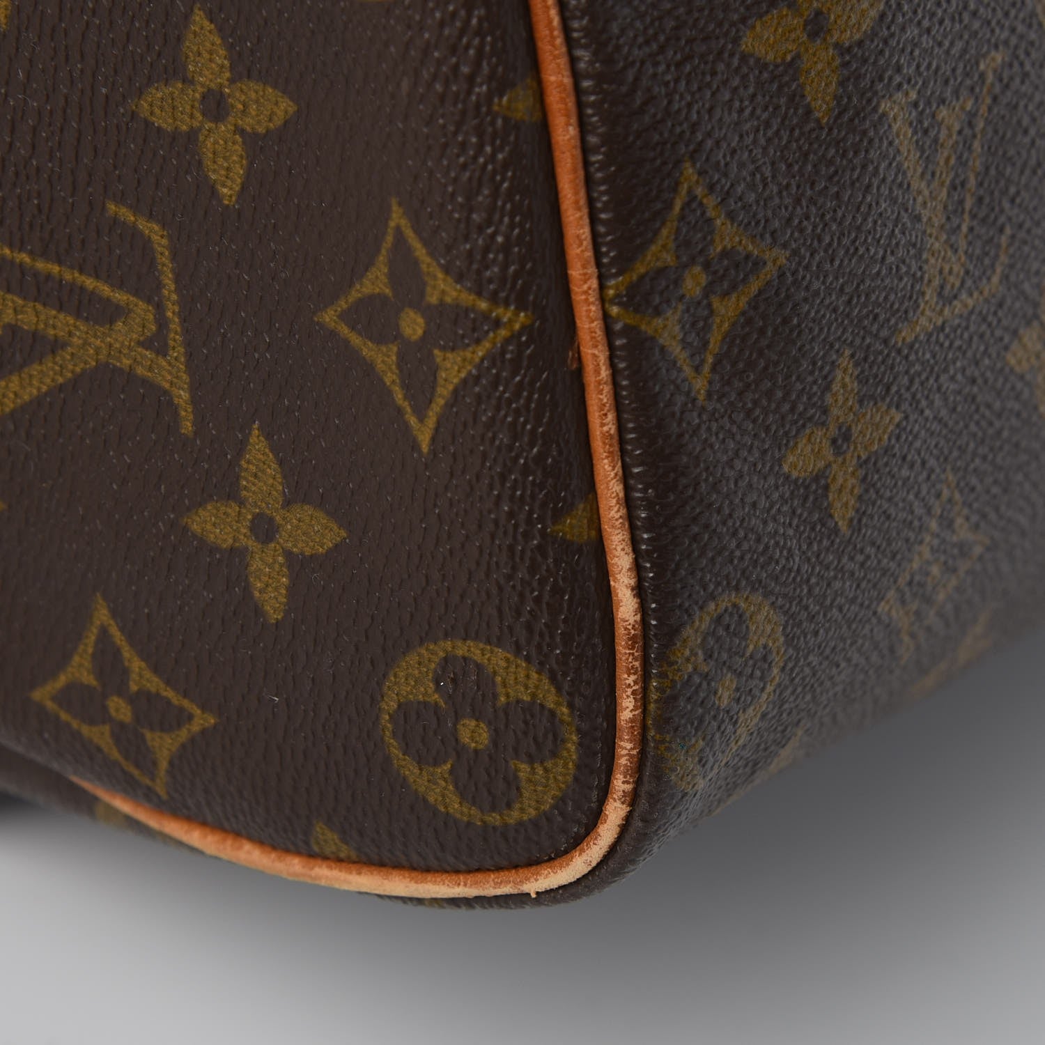 Louis Vuitton Monogram Speedy 40 27 of 32