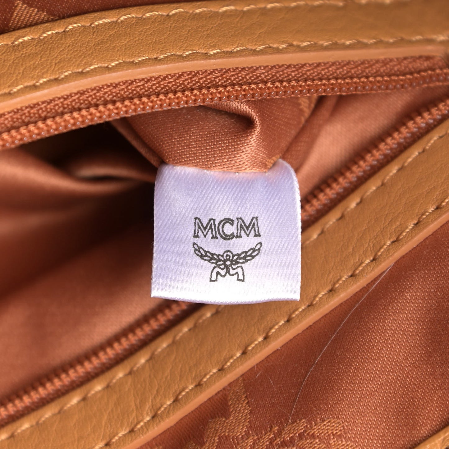 Visetos Crown Stud Medium Stark Backpack Cognac