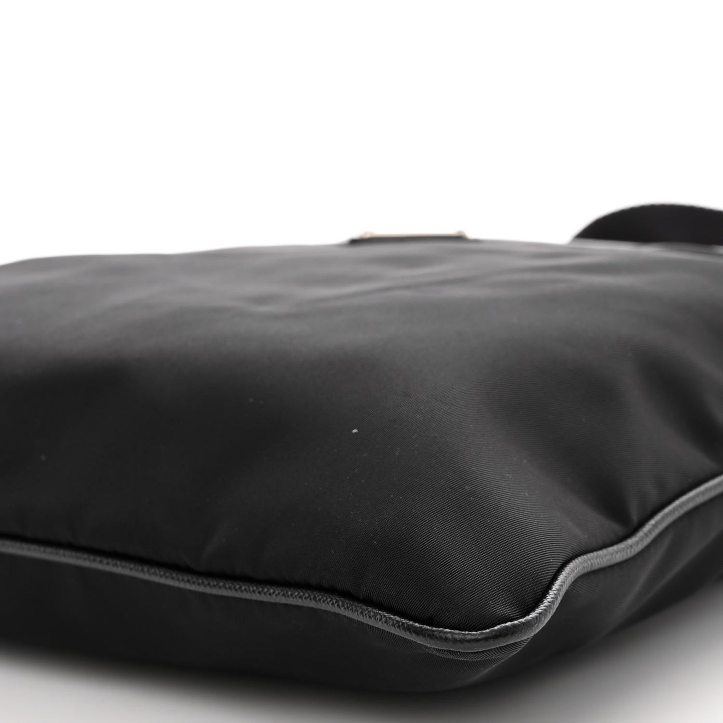 Tessuto Nylon Saffiano Flat Messenger Bag Black