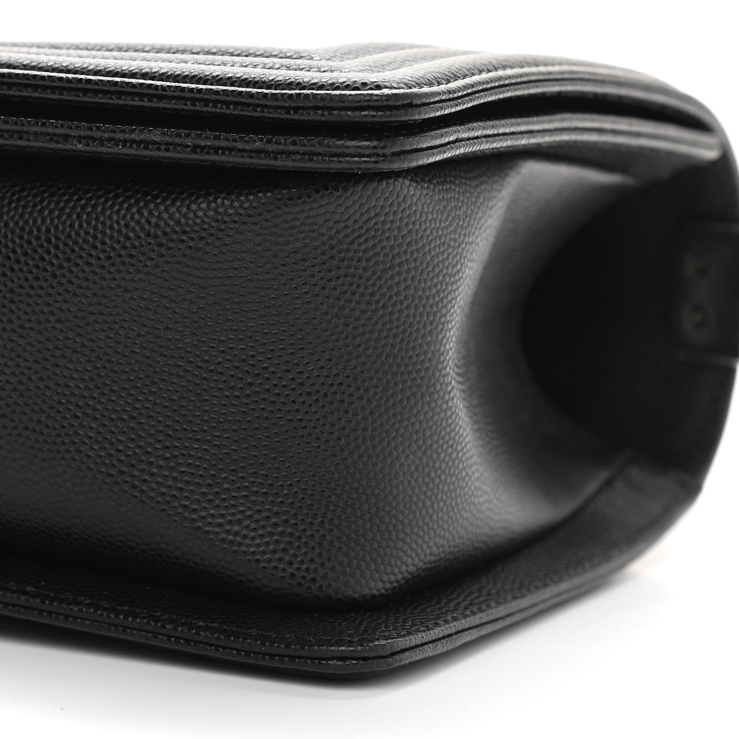 Caviar Quilted Medium Boy Flap Black
