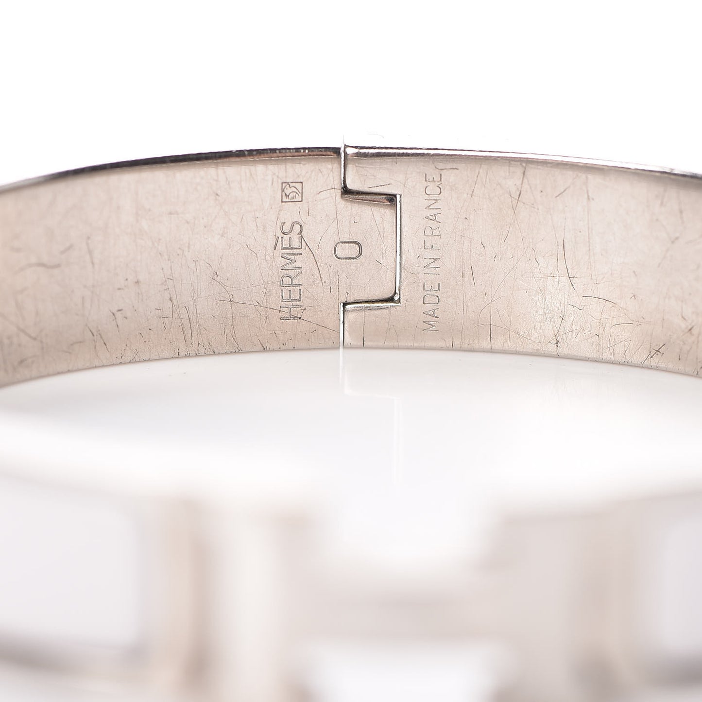 Enamel Narrow Clic Clac H Bracelet PM White