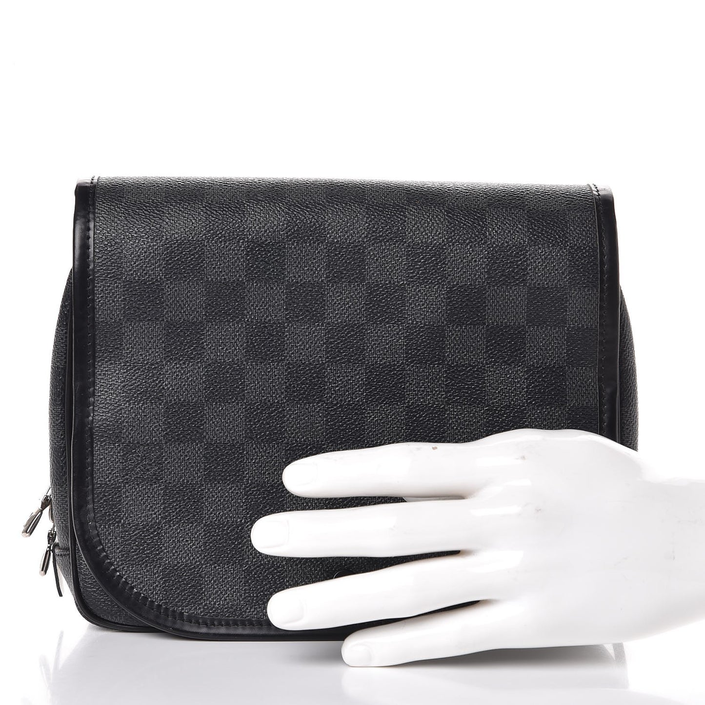 Damier Graphite Hanging Toiletry Kit