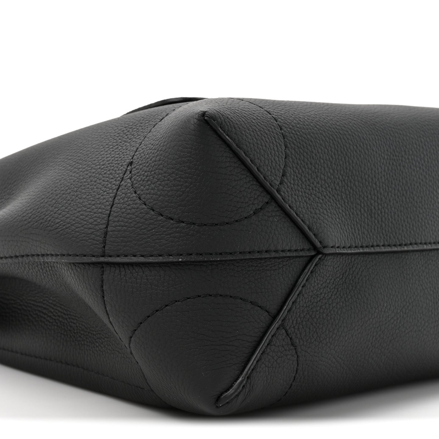 LV Touch Calfskin Steamer 30 H38 Black