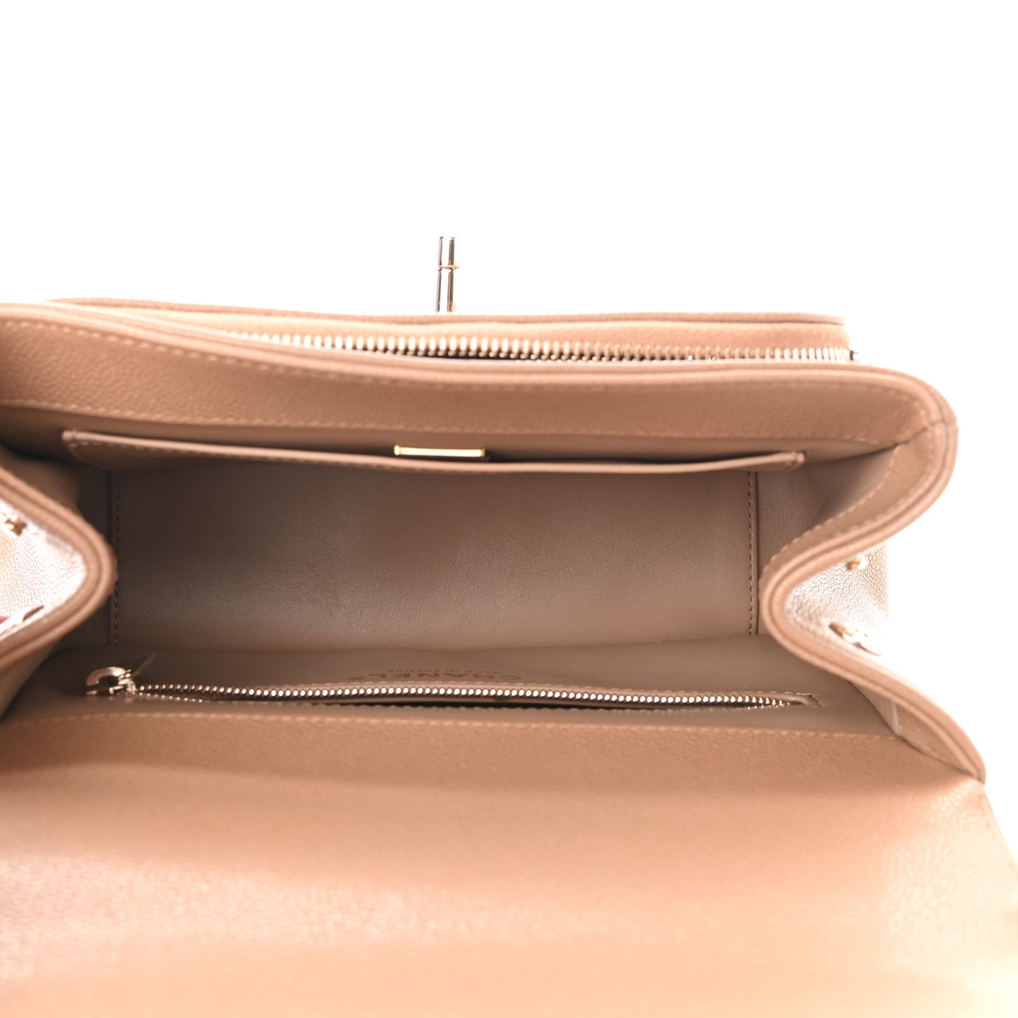 Caviar Quilted Medium Business Affinity Flap Beige