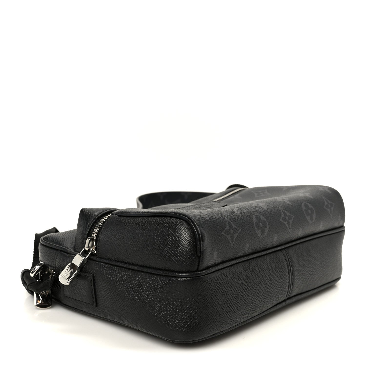 Louis Vuitton Taigarama Outdoor Bumbag Black 1882088 – FASHIONPHILE