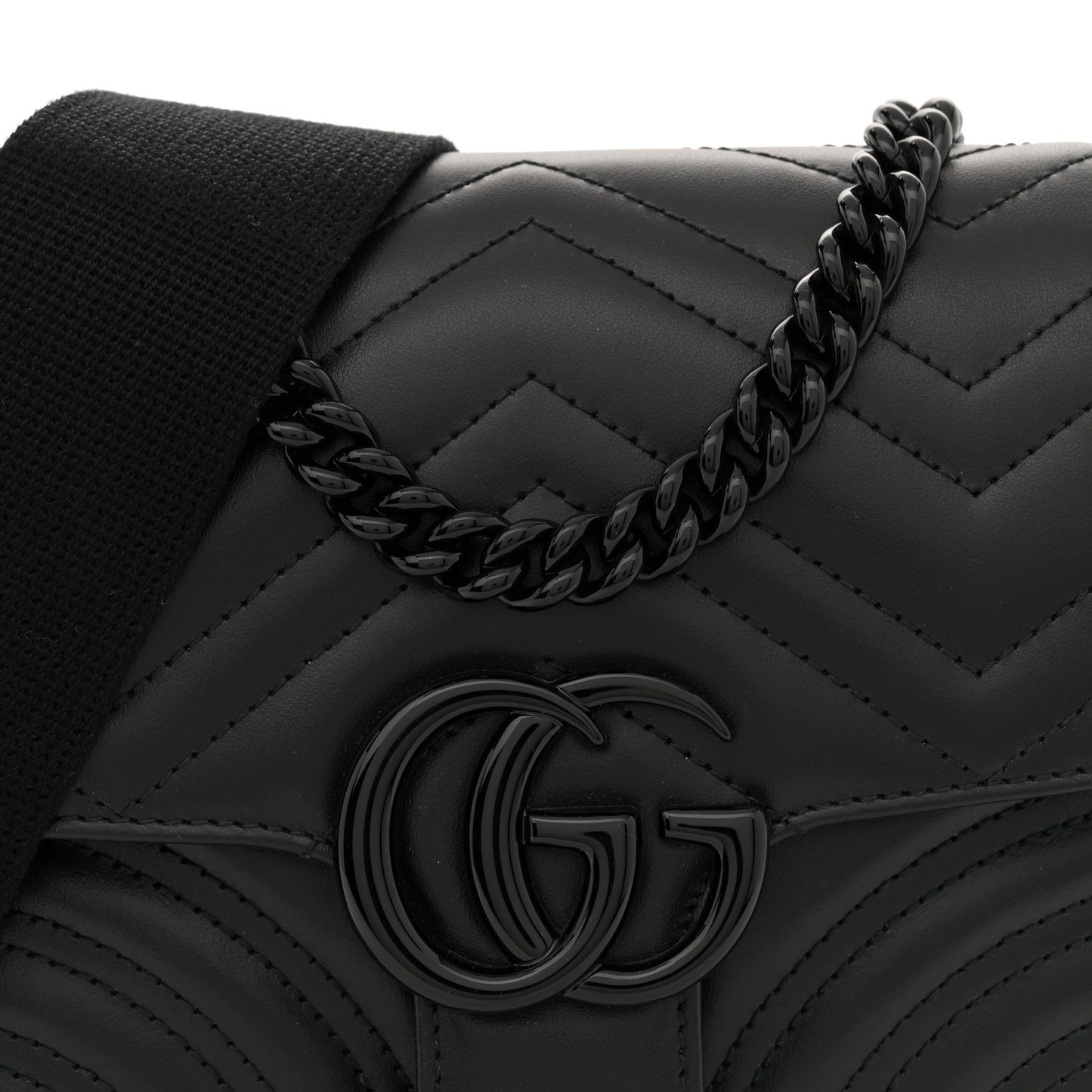 Calfskin Matelasse Monochrome Mini GG Marmont Crossbody Shoulder Bag Black