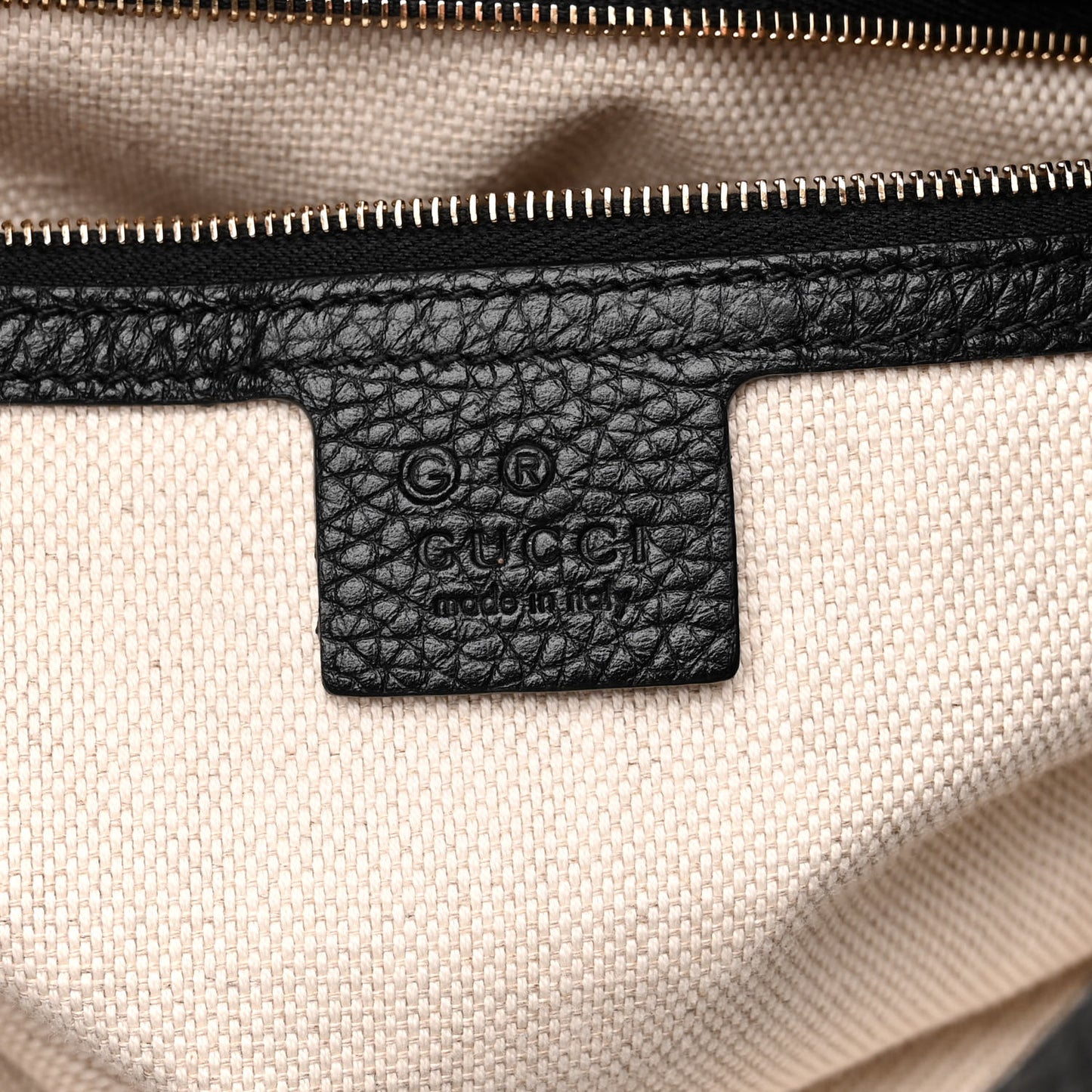 Pebbled Calfskin Large Soho Hobo Black