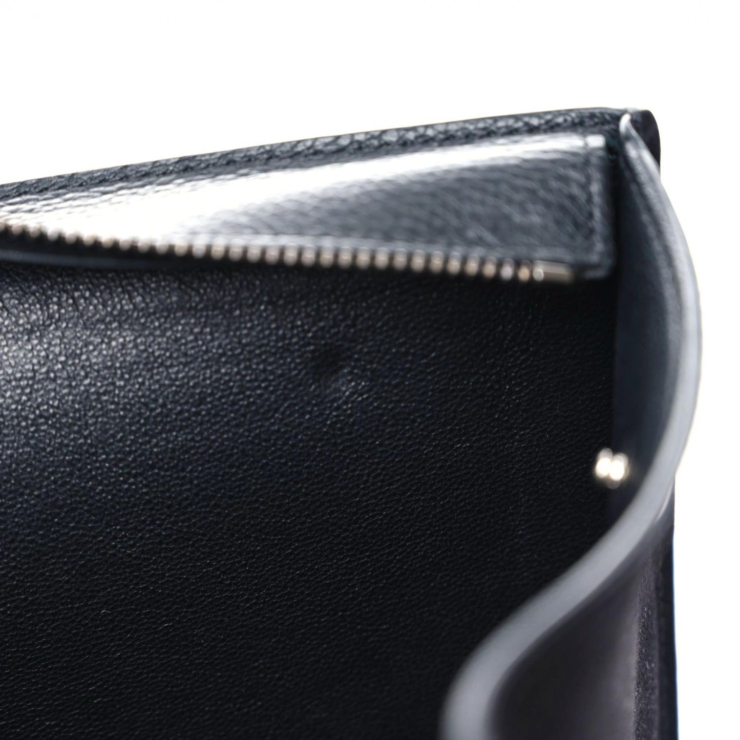Drummed Calfskin Suede Medium Trapeze Black