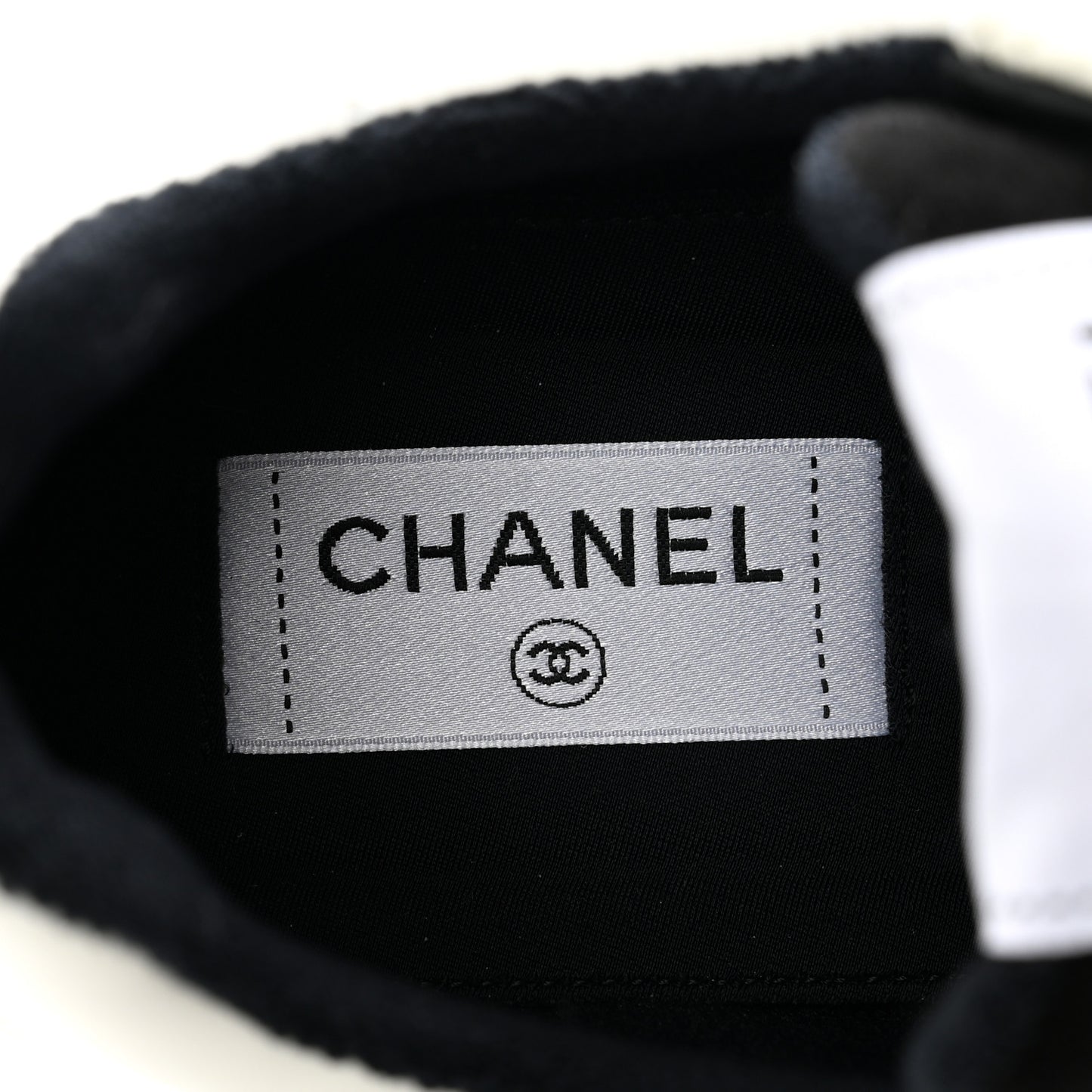 Grained Calfskin Fabric Womens Logo Sneakers 39.5 White Black