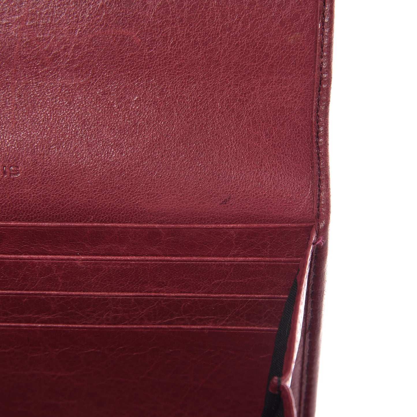Agneau Classic Hardware Money Wallet Cassis