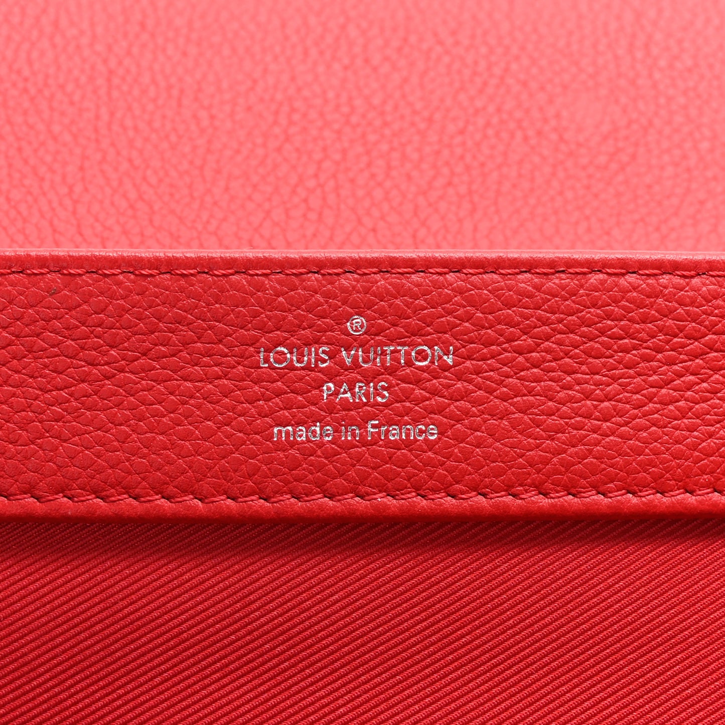 Calfskin Lockme II Chain Bag BB Rubis
