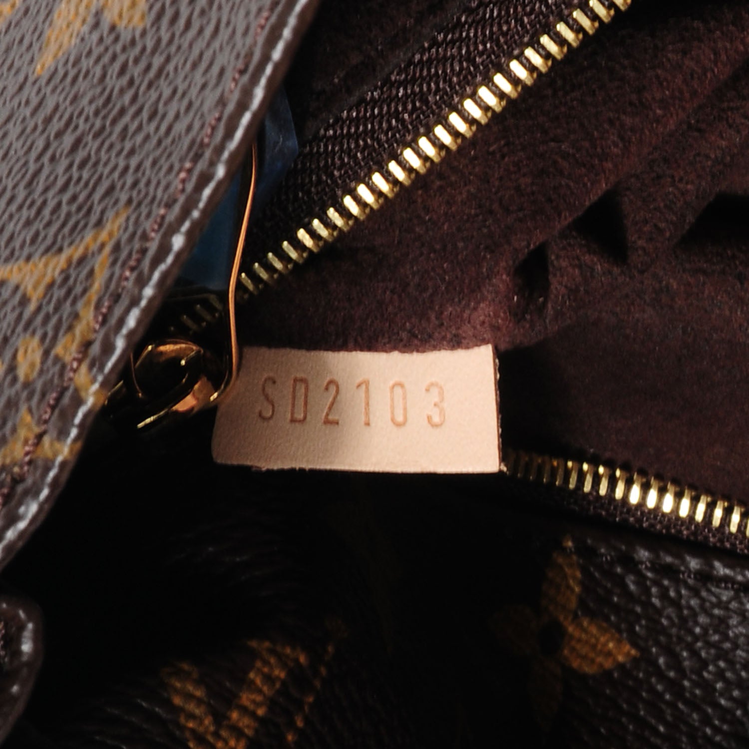 Louis Vuitton Monogram Metis 6 of 7