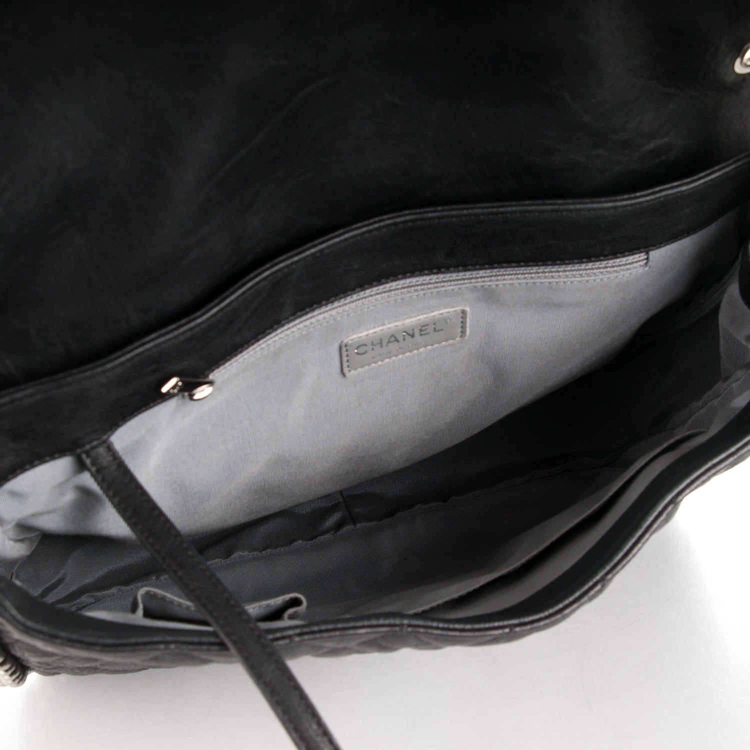 Chanel Washed Lambskin Quilted Maxi Chain Around Flap Black 4 of 6