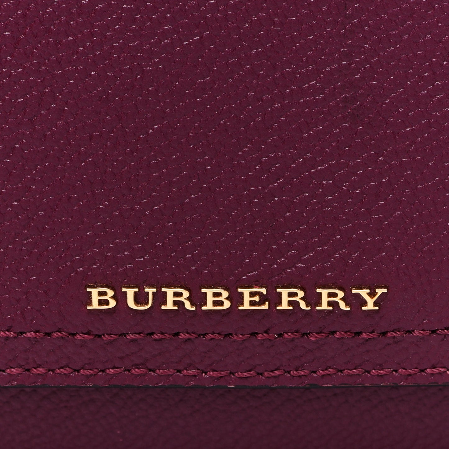 Grainy Calfskin Henley Wallet On Chain Burgundy