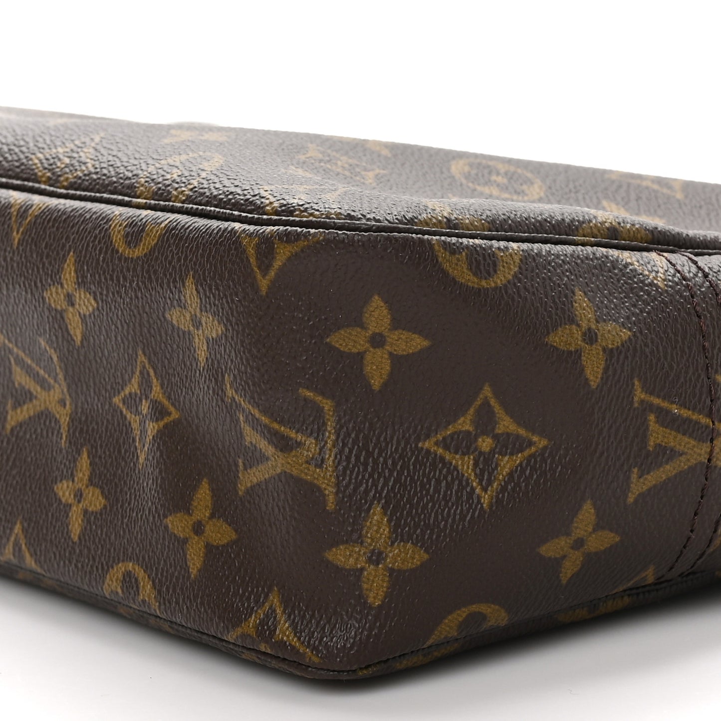 LOUIS VUITTON Monogram Trousse Toilette 28