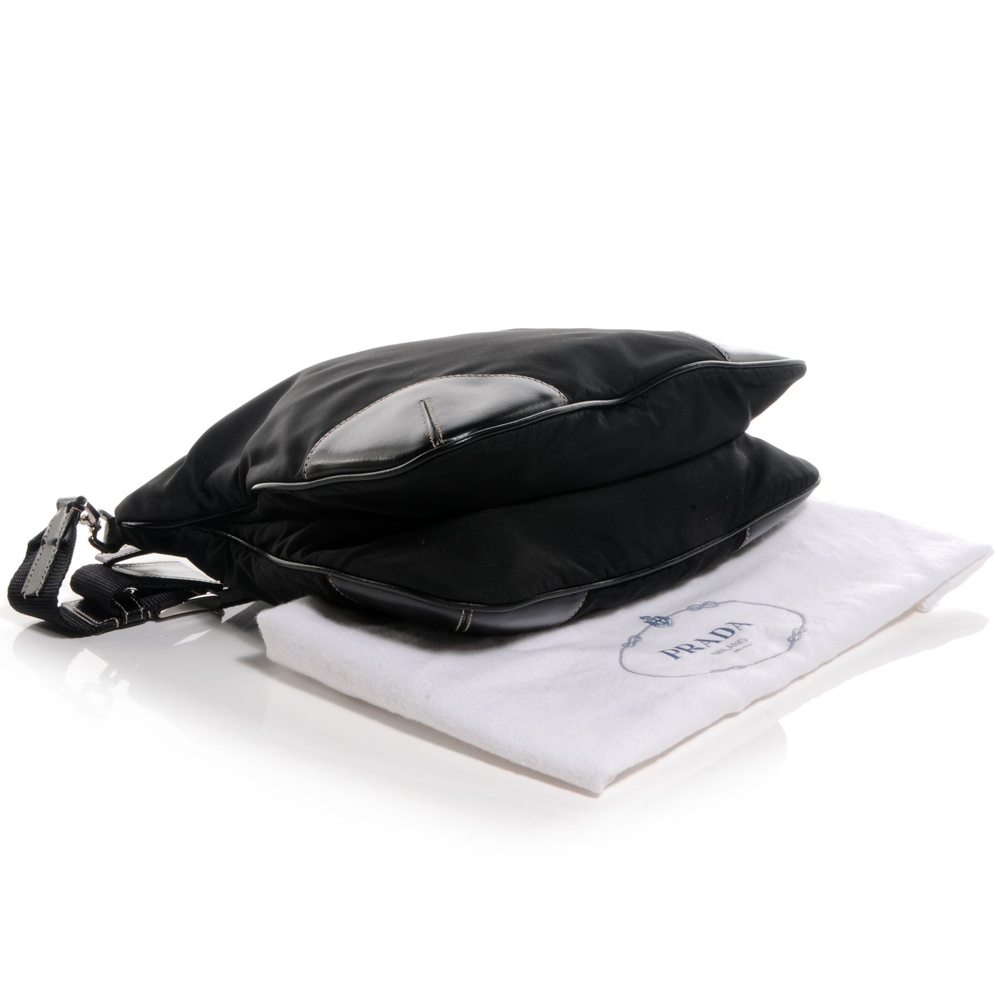 Nylon Flat Messenger Bag Black