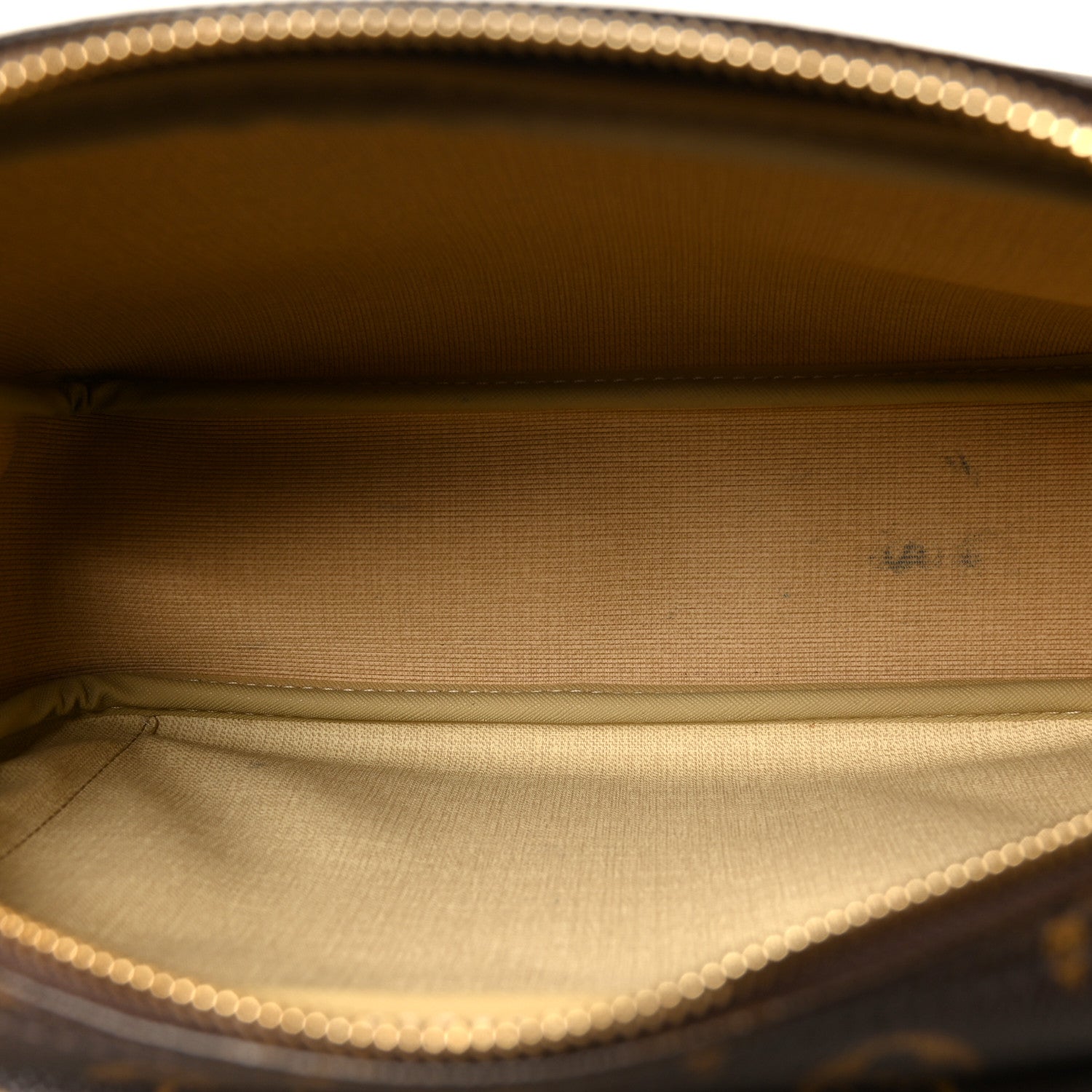 Louis Vuitton Monogram Reporter PM 6 of 11