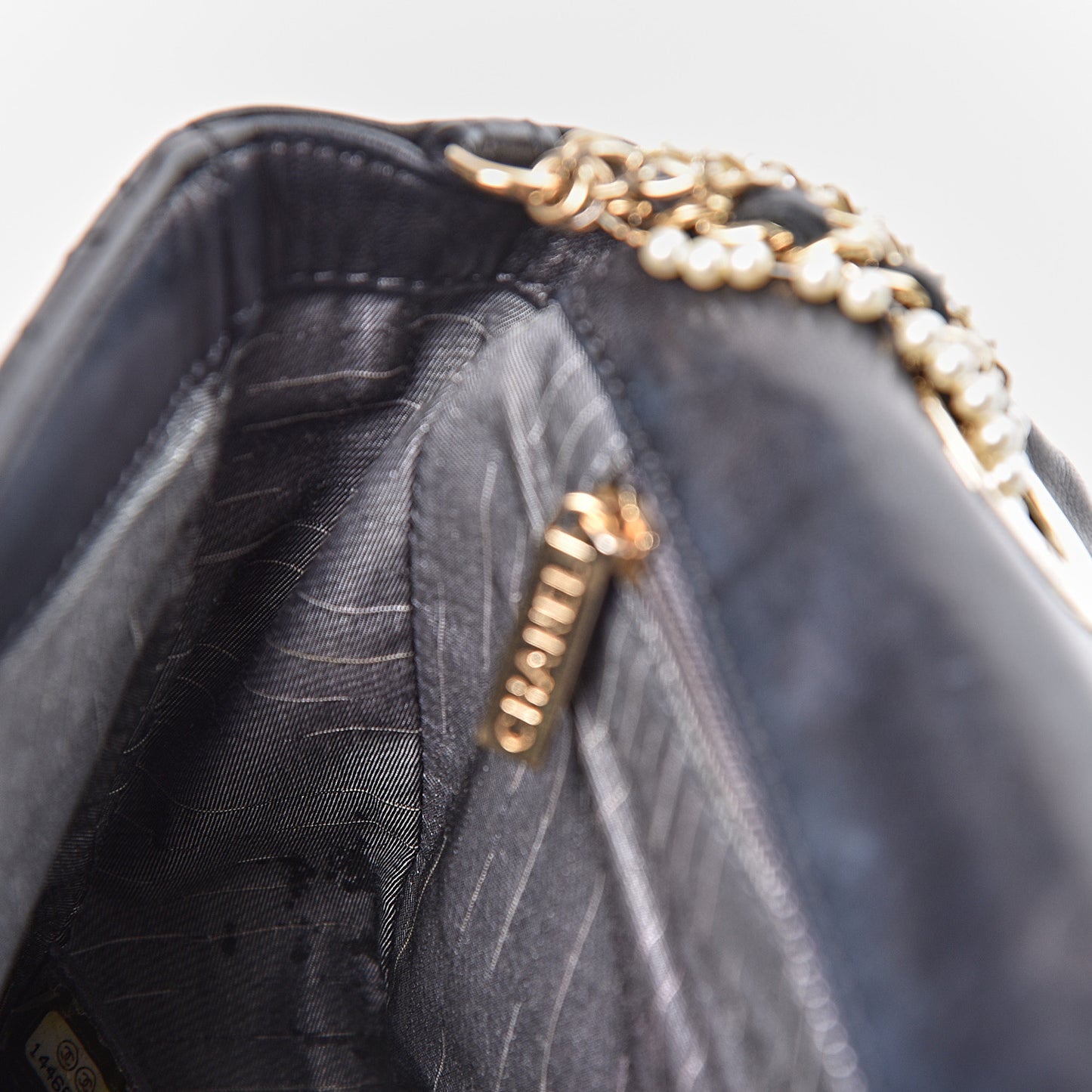 Lambskin Quilted Medium Westminster Pearl Flap Black