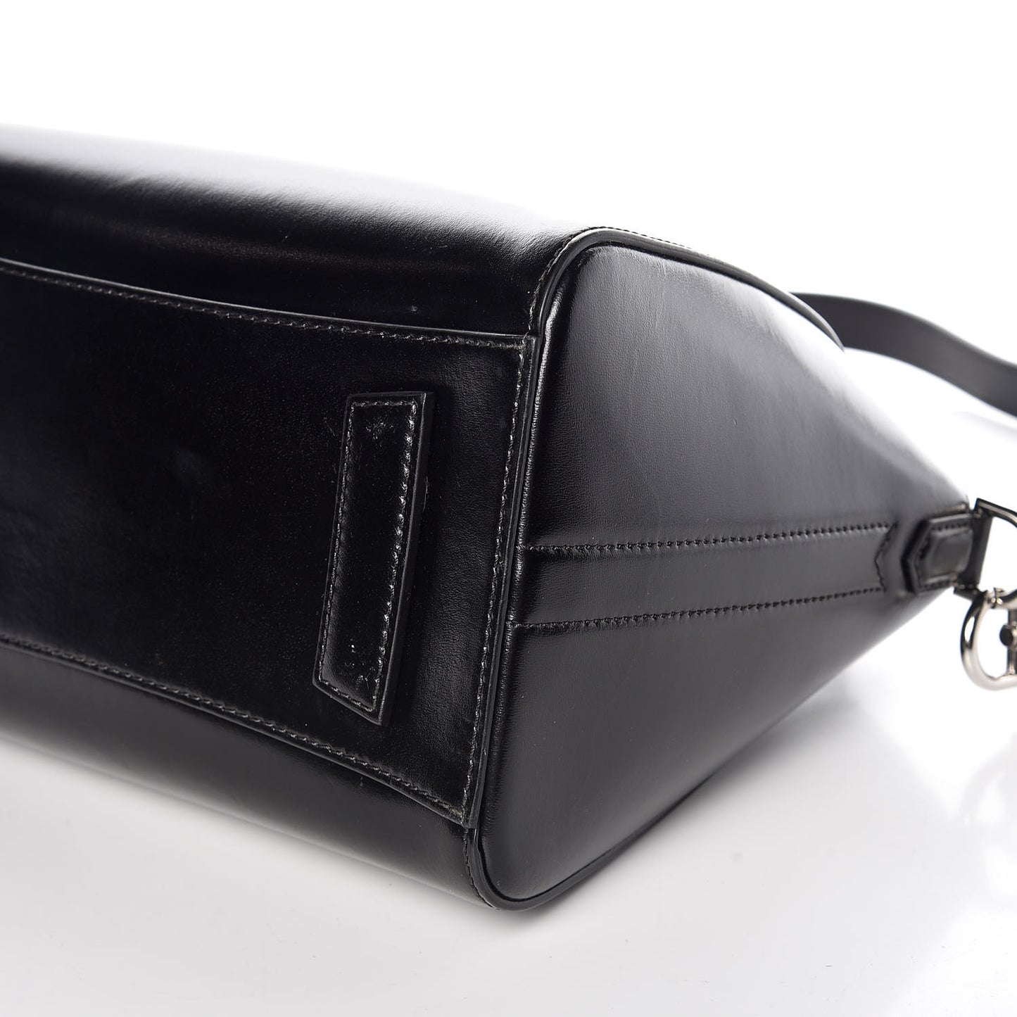Shiny Lord Calfskin Small Antigona Black