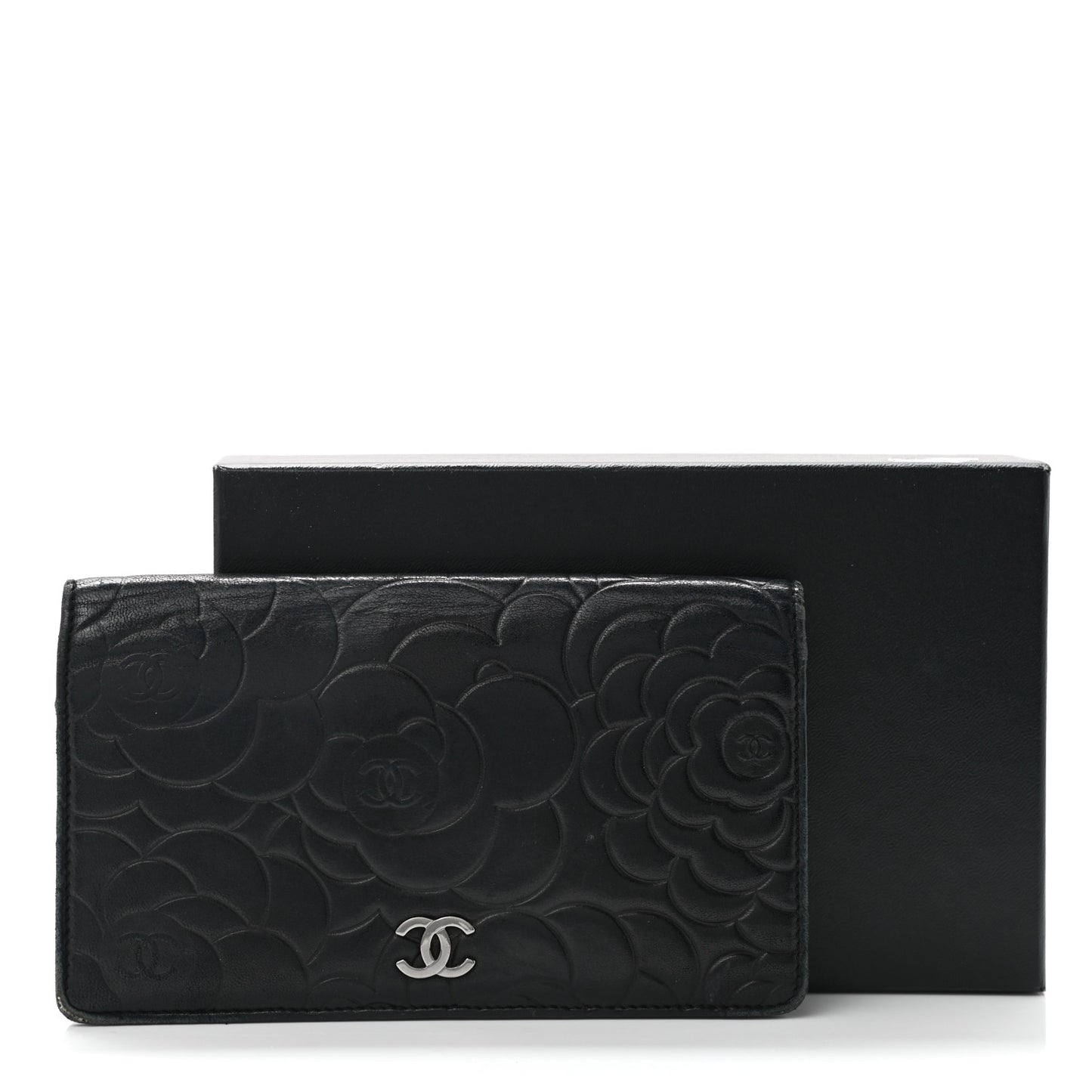 Lambskin Camellia Embossed Yen Wallet Black